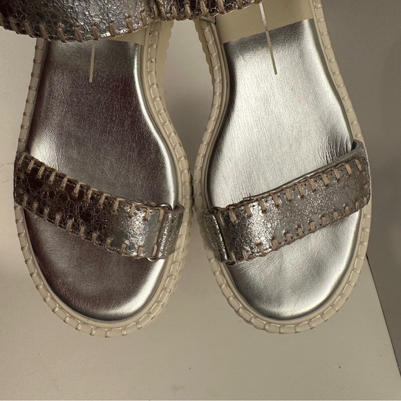 Dolce Vita Debra Platform Sandal in Silver Distressed Leather Size 8.5 - Picture 7 of 10